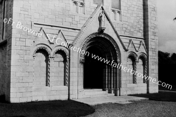 HONAN CHAPEL W.FACADE ARCADE